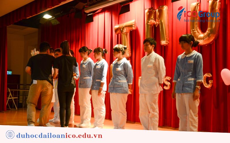 sinh vien tai dai hoc y khoa dai bac
